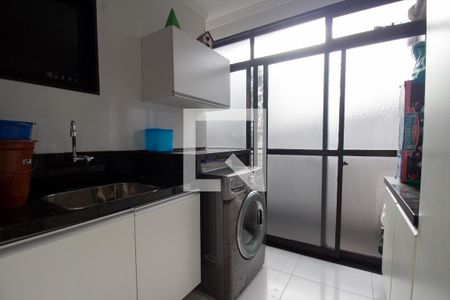 Apartamento à venda com 394m², 5 quartos e 4 vagas Apartamento à venda com 394m², 5 quartos e 4 vagasCozinha e Área de Serviço
