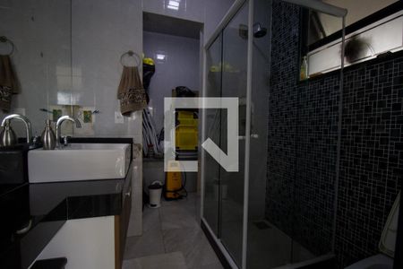 Apartamento à venda com 394m², 5 quartos e 4 vagas Apartamento à venda com 394m², 5 quartos e 4 vagasBanheiro e Sauna da Área Gourmet
