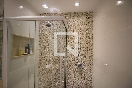 Apartamento à venda com 394m², 5 quartos e 4 vagas Apartamento à venda com 394m², 5 quartos e 4 vagasBanheiro Social