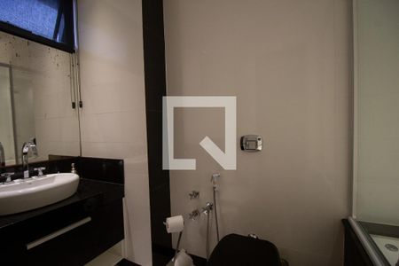 Apartamento à venda com 394m², 5 quartos e 4 vagas Apartamento à venda com 394m², 5 quartos e 4 vagasBanheiro da Suíte 2