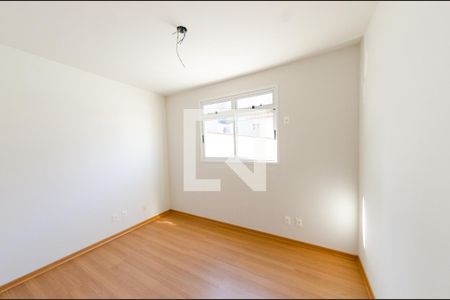 Apartamento à venda com 96m², 3 quartos e 2 vagas Apartamento à venda com 96m², 3 quartos e 2 vagasQuarto 2