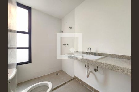 Banheiro da Suíte 1 de apartamento à venda com 2 quartos, 184m² em Serra, Belo Horizonte