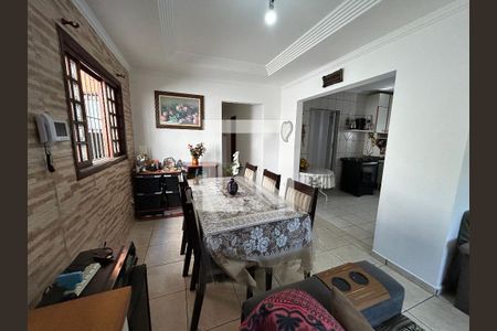 Sala de casa à venda com 4 quartos, 90m² em Vila Rosália, Guarulhos