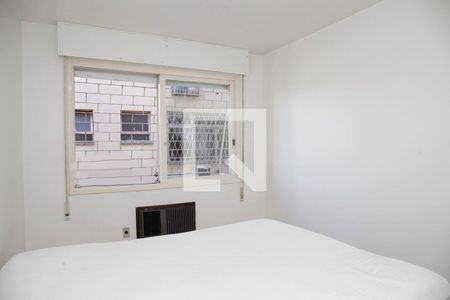 Quarto 1 de apartamento para alugar com 2 quartos, 70m² em Partenon, Porto Alegre