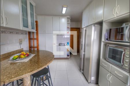 Apartamento para alugar com 135m², 4 quartos e 3 vagas Apartamento para alugar com 135m², 4 quartos e 3 vagasCozinha