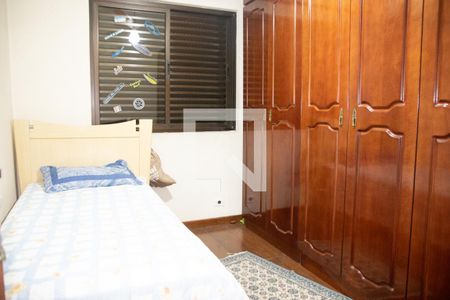 Casa à venda com 200m², 5 quartos e 2 vagasQuarto 3