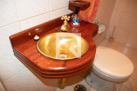 Casa à venda com 200m², 5 quartos e 2 vagasBanheiro 3