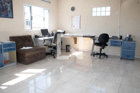 Casa à venda com 200m², 5 quartos e 2 vagasEscritório