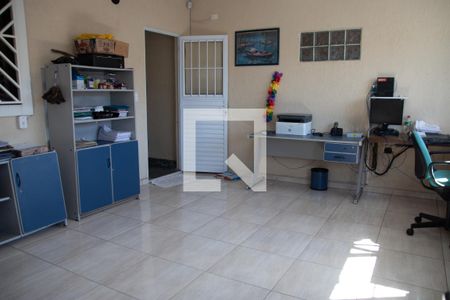 Casa à venda com 200m², 5 quartos e 2 vagasEscritório