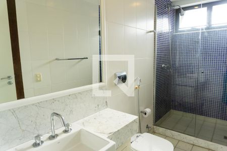 Apartamento à venda com 256m², 4 quartos e 4 vagas Apartamento à venda com 256m², 4 quartos e 4 vagasBanheiro - Torneira