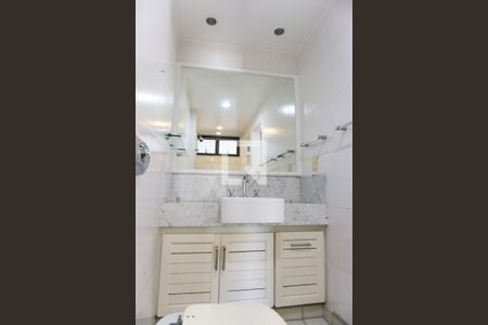 Apartamento à venda com 256m², 4 quartos e 4 vagas Apartamento à venda com 256m², 4 quartos e 4 vagasBanheiro