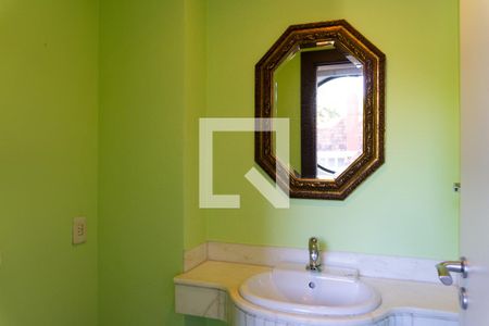 Apartamento à venda com 256m², 4 quartos e 4 vagas Apartamento à venda com 256m², 4 quartos e 4 vagasLavabo