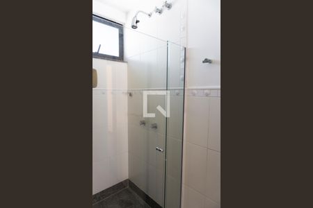 Apartamento à venda com 256m², 4 quartos e 4 vagas Apartamento à venda com 256m², 4 quartos e 4 vagasBanheiro