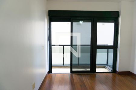 Apartamento à venda com 256m², 4 quartos e 4 vagas Apartamento à venda com 256m², 4 quartos e 4 vagasQuarto