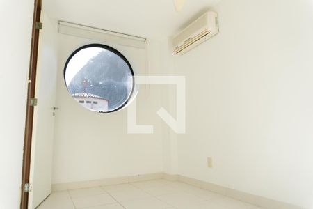 Apartamento à venda com 256m², 4 quartos e 4 vagas