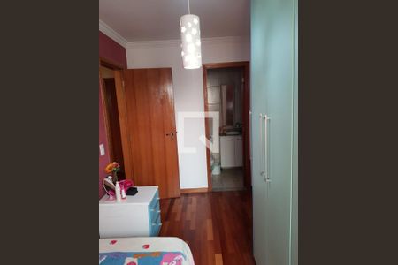 Casa à venda com 200m², 3 quartos e 3 vagas Casa à venda com 200m², 3 quartos e 3 vagasQuarto 1