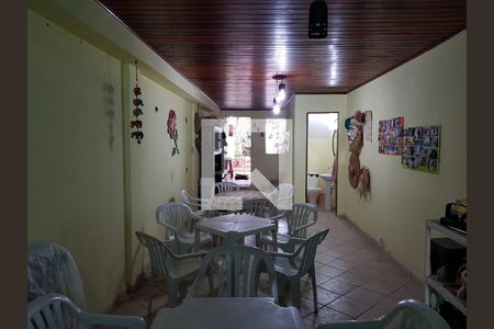 Casa à venda com 200m², 3 quartos e 3 vagas Casa à venda com 200m², 3 quartos e 3 vagasSala 2