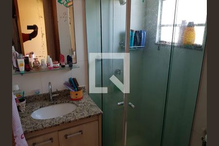 Casa à venda com 200m², 3 quartos e 3 vagas Casa à venda com 200m², 3 quartos e 3 vagasBanheiro 2