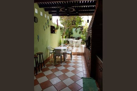 Casa à venda com 200m², 3 quartos e 3 vagas Casa à venda com 200m², 3 quartos e 3 vagasÁrea Gourmet