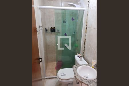 Casa à venda com 200m², 3 quartos e 3 vagas Casa à venda com 200m², 3 quartos e 3 vagasBanheiro