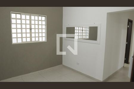 Casa para alugar com 35m², 6 quartos e sem vagaHall dos quartos (casa 01)