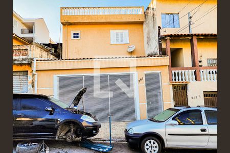 Casa à venda com 260m², 2 quartos e 2 vagasFachada