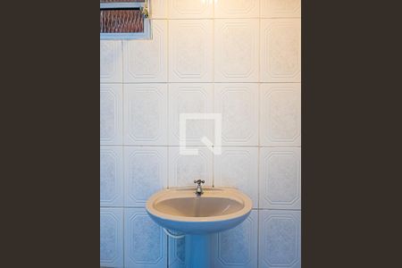 Casa à venda com 260m², 2 quartos e 2 vagasBanheiro