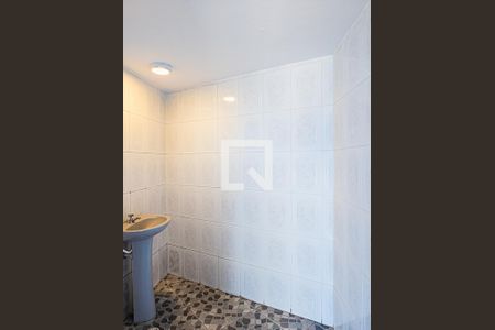 Casa à venda com 260m², 2 quartos e 2 vagasBanheiro