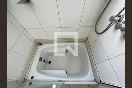 Casa à venda com 380m², 5 quartos e 3 vagas Casa à venda com 380m², 5 quartos e 3 vagasBanheiro da Suíte 1