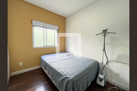 Casa à venda com 380m², 5 quartos e 3 vagas Casa à venda com 380m², 5 quartos e 3 vagasSuite 2