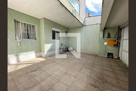 Casa à venda com 380m², 5 quartos e 3 vagas Casa à venda com 380m², 5 quartos e 3 vagasGaragem