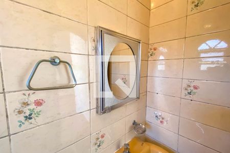 Casa à venda com 220m², 3 quartos e 2 vagas Casa à venda com 220m², 3 quartos e 2 vagasBanheiro da Edícula