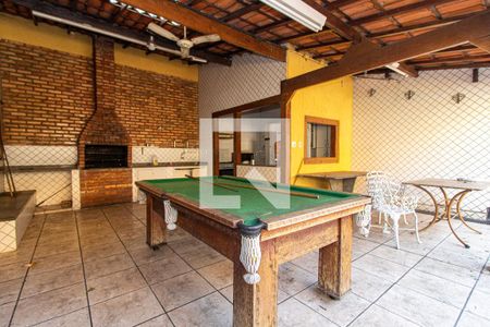 Casa à venda com 371m², 5 quartos e 6 vagasÁrea comum - Salão de festas