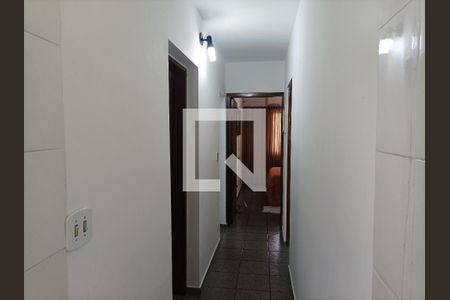 Casa à venda com 150m², 2 quartos e 3 vagas Casa à venda com 150m², 2 quartos e 3 vagasCorredor