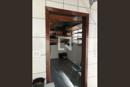 Casa à venda com 150m², 2 quartos e 3 vagas Casa à venda com 150m², 2 quartos e 3 vagasLavanderia