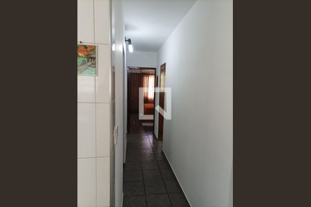 Casa à venda com 150m², 2 quartos e 3 vagas Casa à venda com 150m², 2 quartos e 3 vagasCorredor