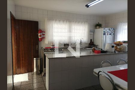 Casa à venda com 150m², 2 quartos e 3 vagas Casa à venda com 150m², 2 quartos e 3 vagasCozinha