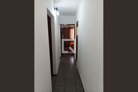 Casa à venda com 150m², 2 quartos e 3 vagas Casa à venda com 150m², 2 quartos e 3 vagasCorredor