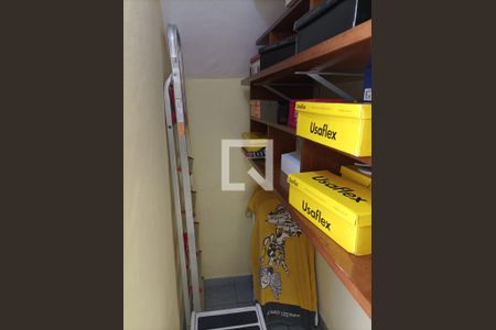 Casa à venda com 150m², 2 quartos e 3 vagas Casa à venda com 150m², 2 quartos e 3 vagasÁrea externa