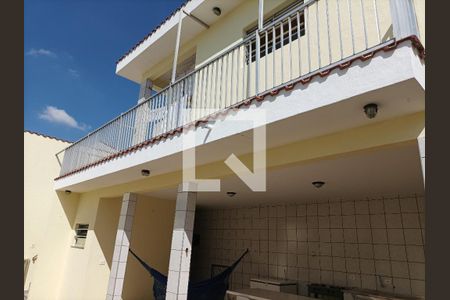 Casa à venda com 150m², 2 quartos e 3 vagas Casa à venda com 150m², 2 quartos e 3 vagasQuintal