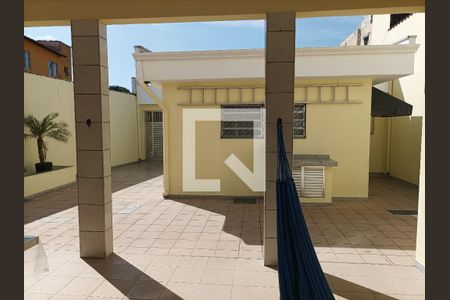 Casa à venda com 150m², 2 quartos e 3 vagas Casa à venda com 150m², 2 quartos e 3 vagasQuintal
