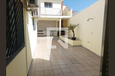 Casa à venda com 150m², 2 quartos e 3 vagas Casa à venda com 150m², 2 quartos e 3 vagasQuintal