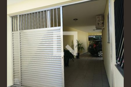 Casa à venda com 150m², 2 quartos e 3 vagas Casa à venda com 150m², 2 quartos e 3 vagasQuintal
