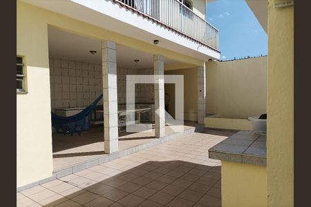 Casa à venda com 150m², 2 quartos e 3 vagas Casa à venda com 150m², 2 quartos e 3 vagasQuintal