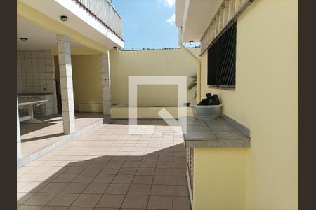 Casa à venda com 150m², 2 quartos e 3 vagas Casa à venda com 150m², 2 quartos e 3 vagasQuintal