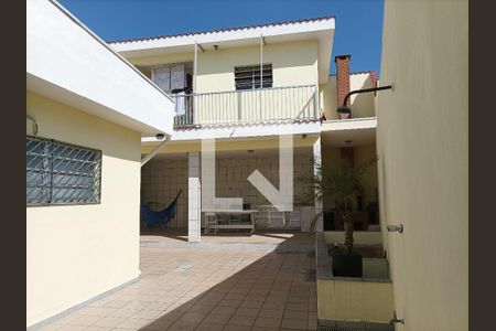 Casa à venda com 150m², 2 quartos e 3 vagas Casa à venda com 150m², 2 quartos e 3 vagasQuintal