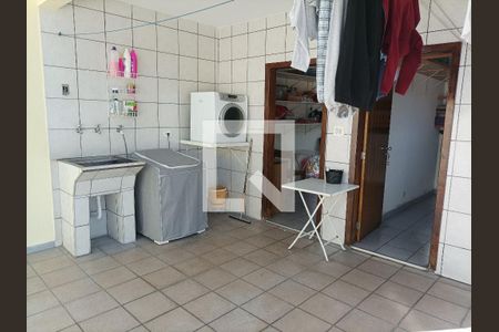 Casa à venda com 150m², 2 quartos e 3 vagas Casa à venda com 150m², 2 quartos e 3 vagasLavanderia