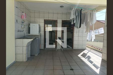 Casa à venda com 150m², 2 quartos e 3 vagas Casa à venda com 150m², 2 quartos e 3 vagasLavanderia