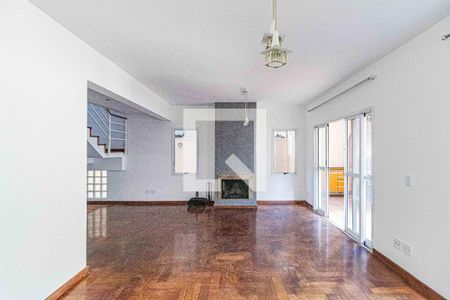Sala de casa de condomínio à venda com 4 quartos, 216m² em Cidade São Francisco, São Paulo