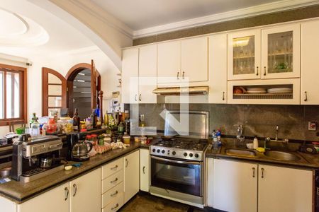 Casa à venda com 522m², 5 quartos e 5 vagas Casa à venda com 522m², 5 quartos e 5 vagasCozinha